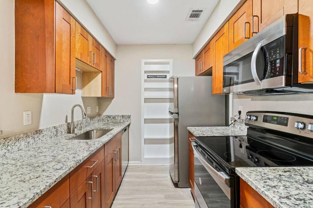 M1 - Private And Serene 1Bdr 1Ba Ensuite Shared Room แอตแลนตา ภายนอก รูปภาพ